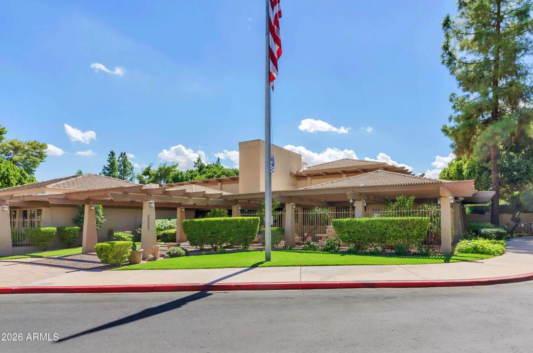 Real Estate Picture 37