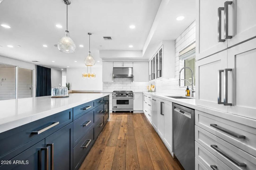 Real Estate Picture 5