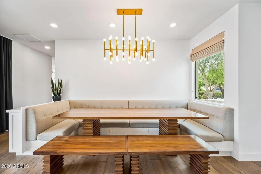 Real Estate Picture 7