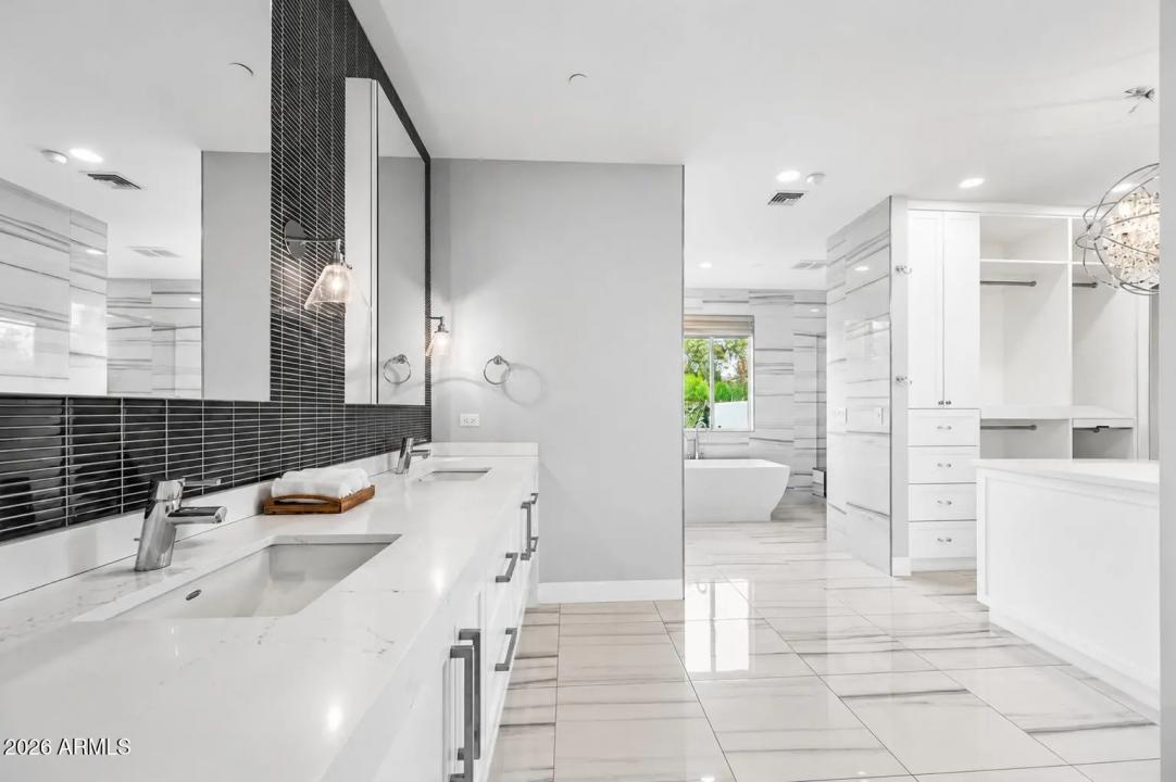 Real Estate Picture 21