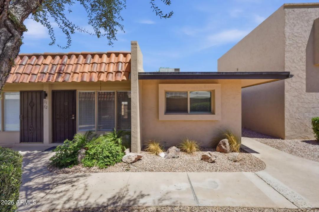 1320 E BETHANY HOME Road 52 Phoenix AZ 85014