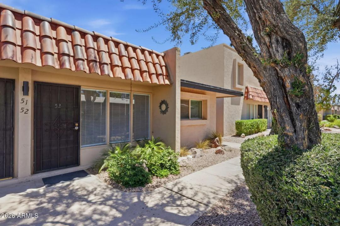 Real Estate Picture 3