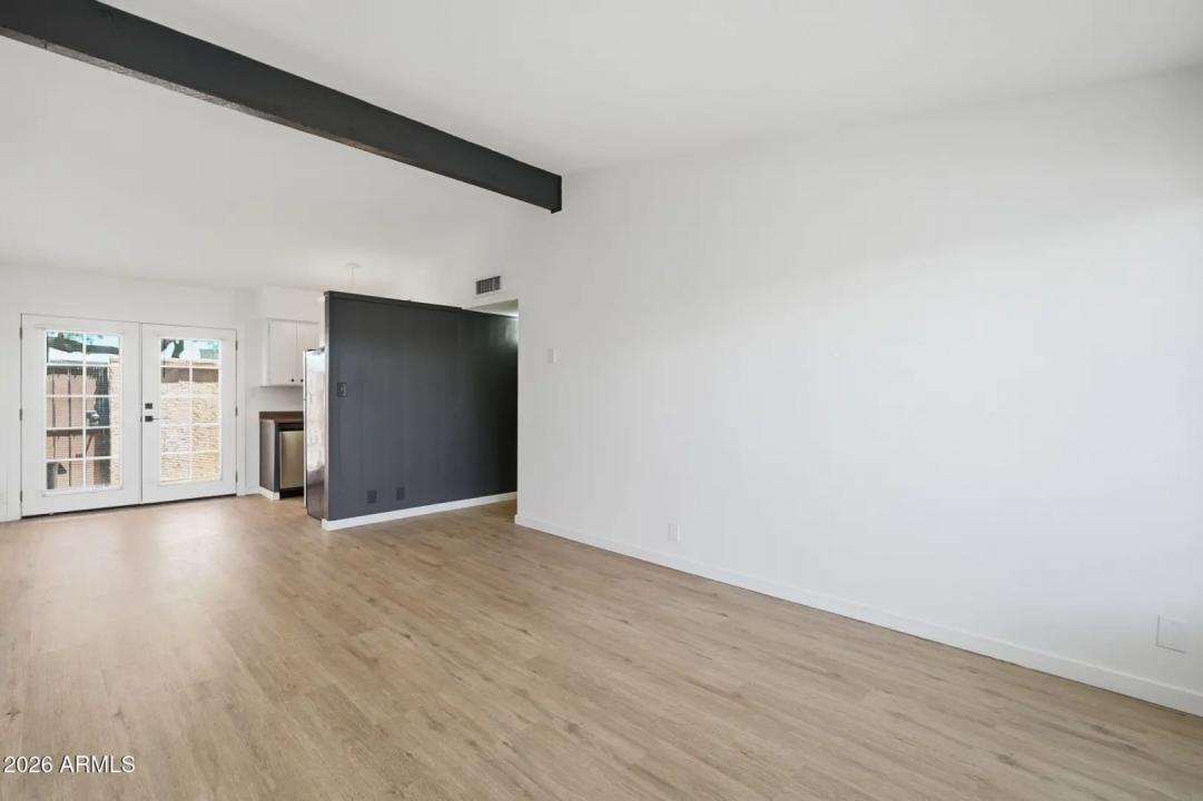Real Estate Picture 7
