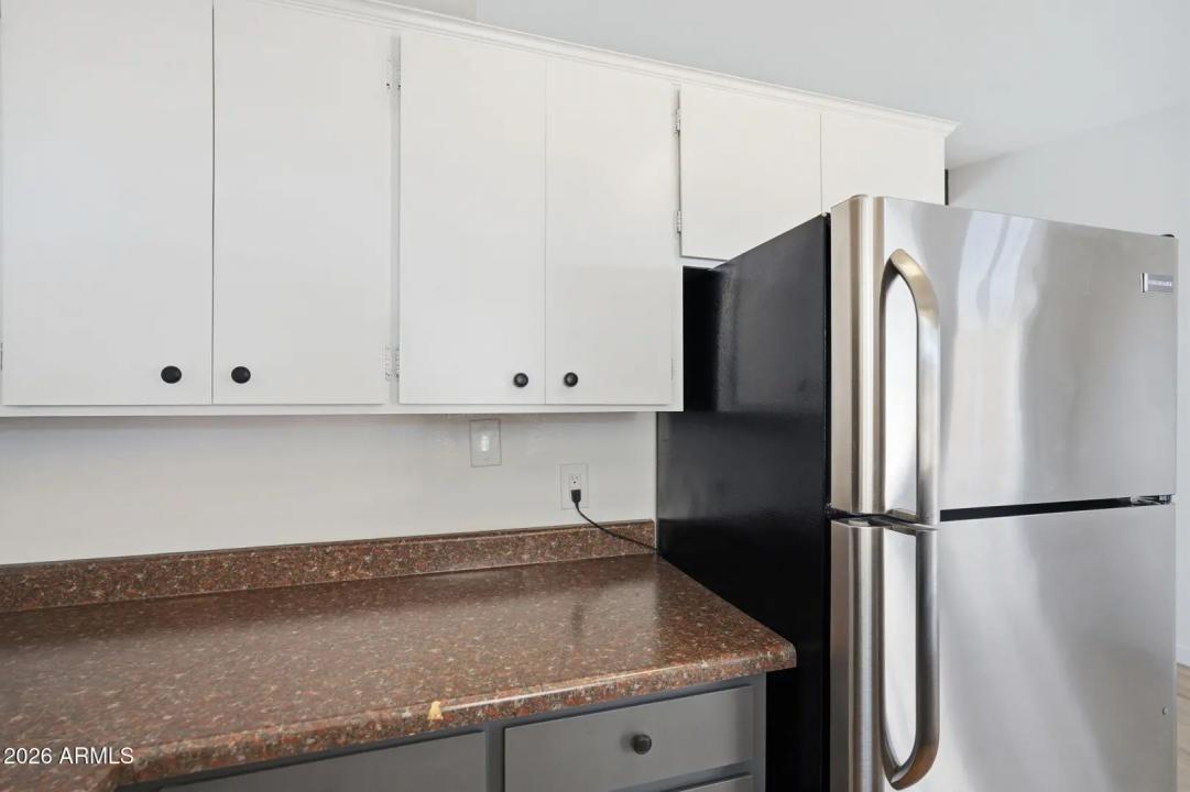 Real Estate Picture 11