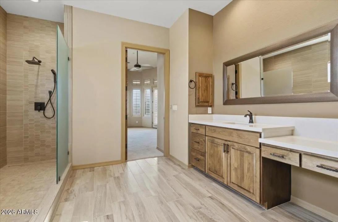 Real Estate Picture 16