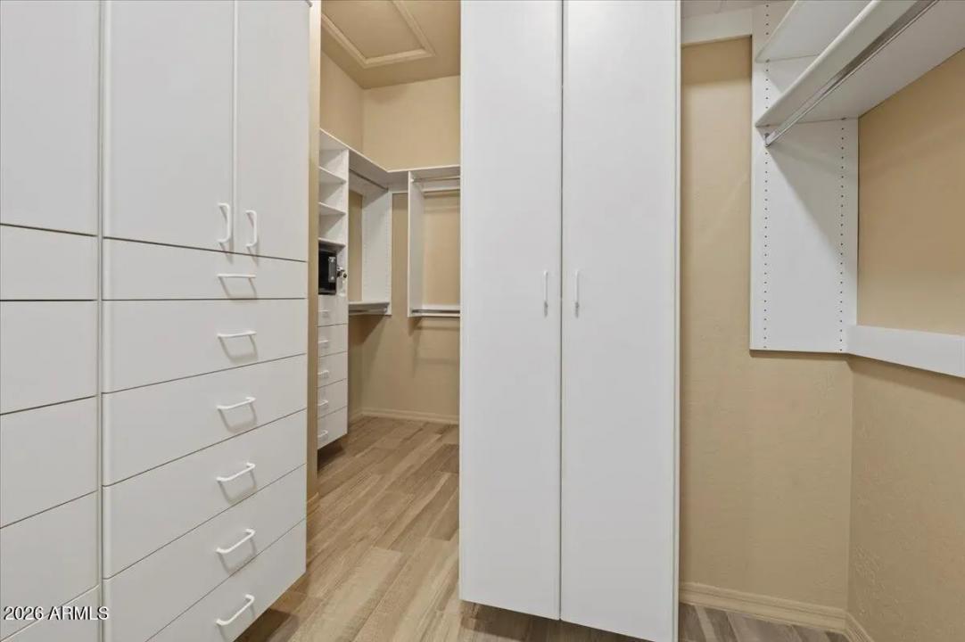 Real Estate Picture 18