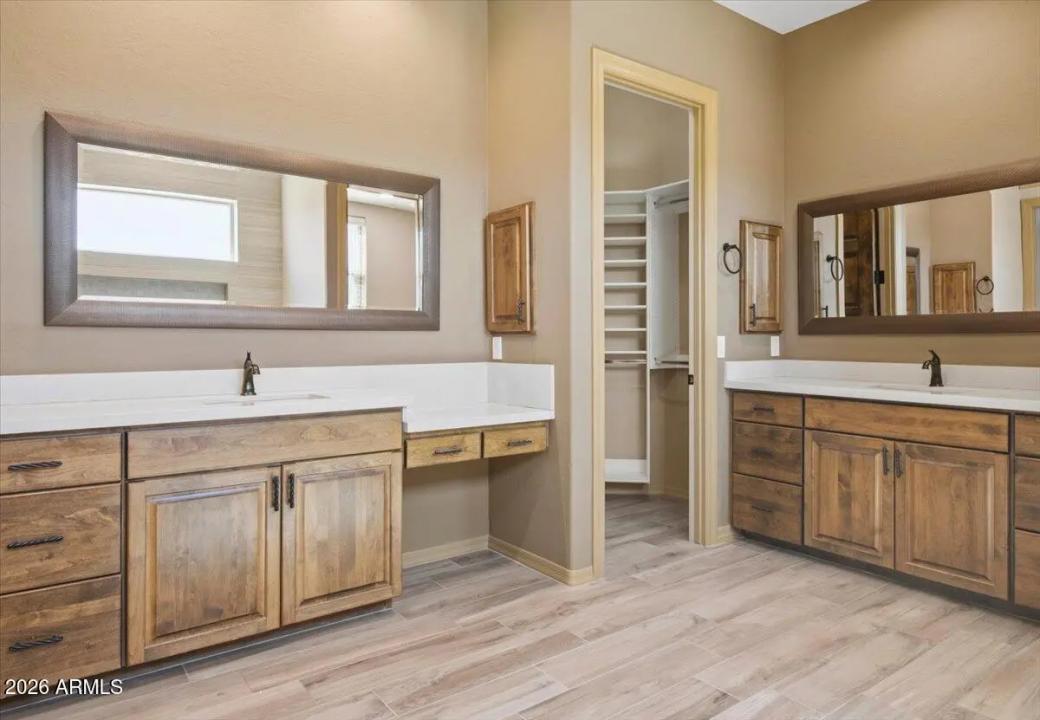 Real Estate Picture 17