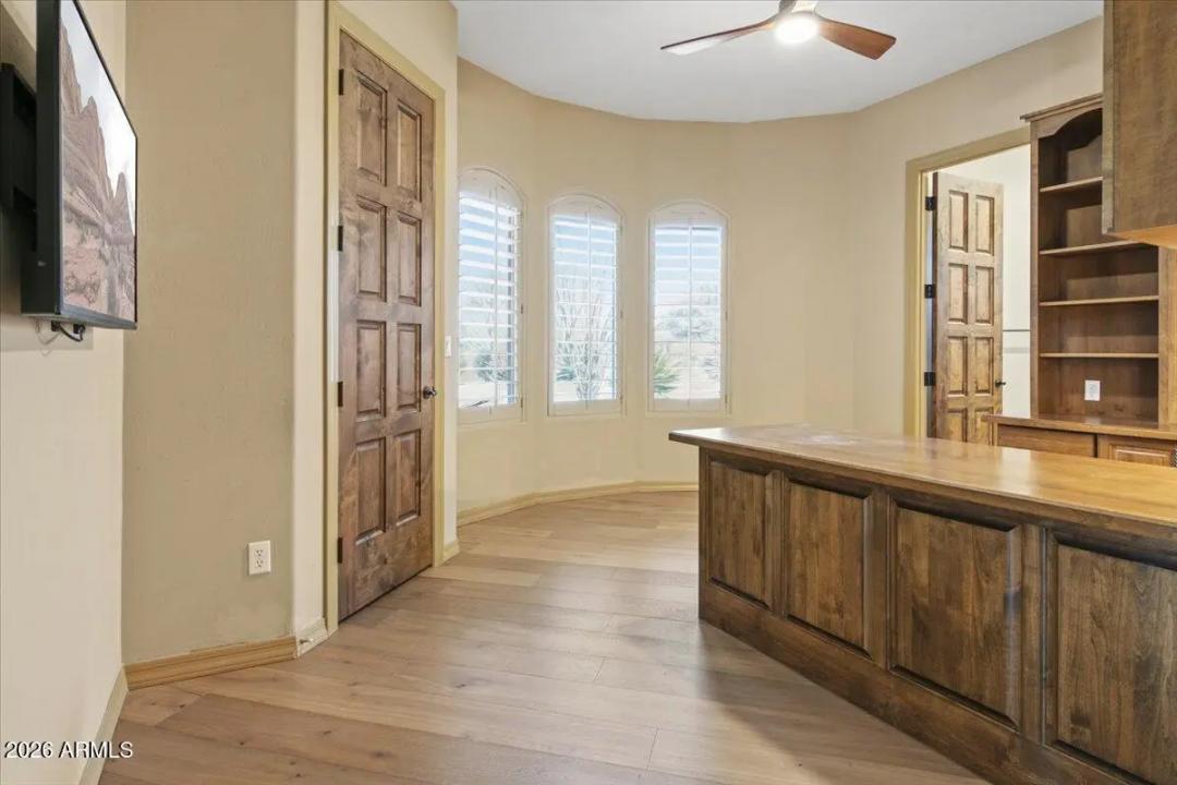 Real Estate Picture 23