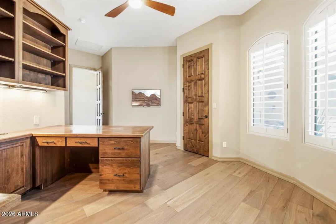 Real Estate Picture 24