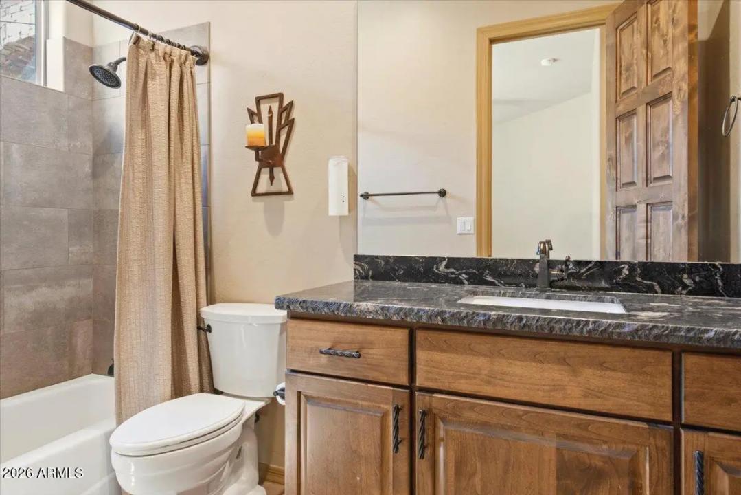 Real Estate Picture 38
