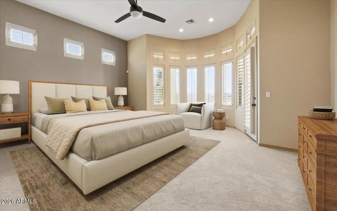 Real Estate Picture 14