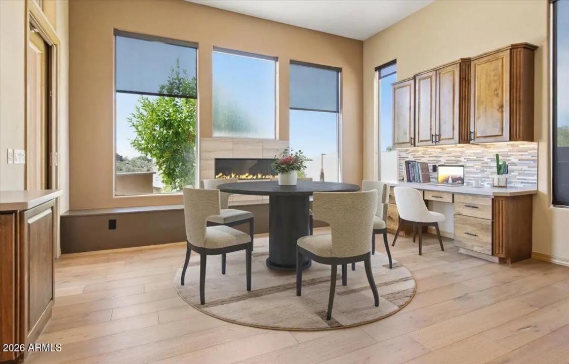 Real Estate Picture 11