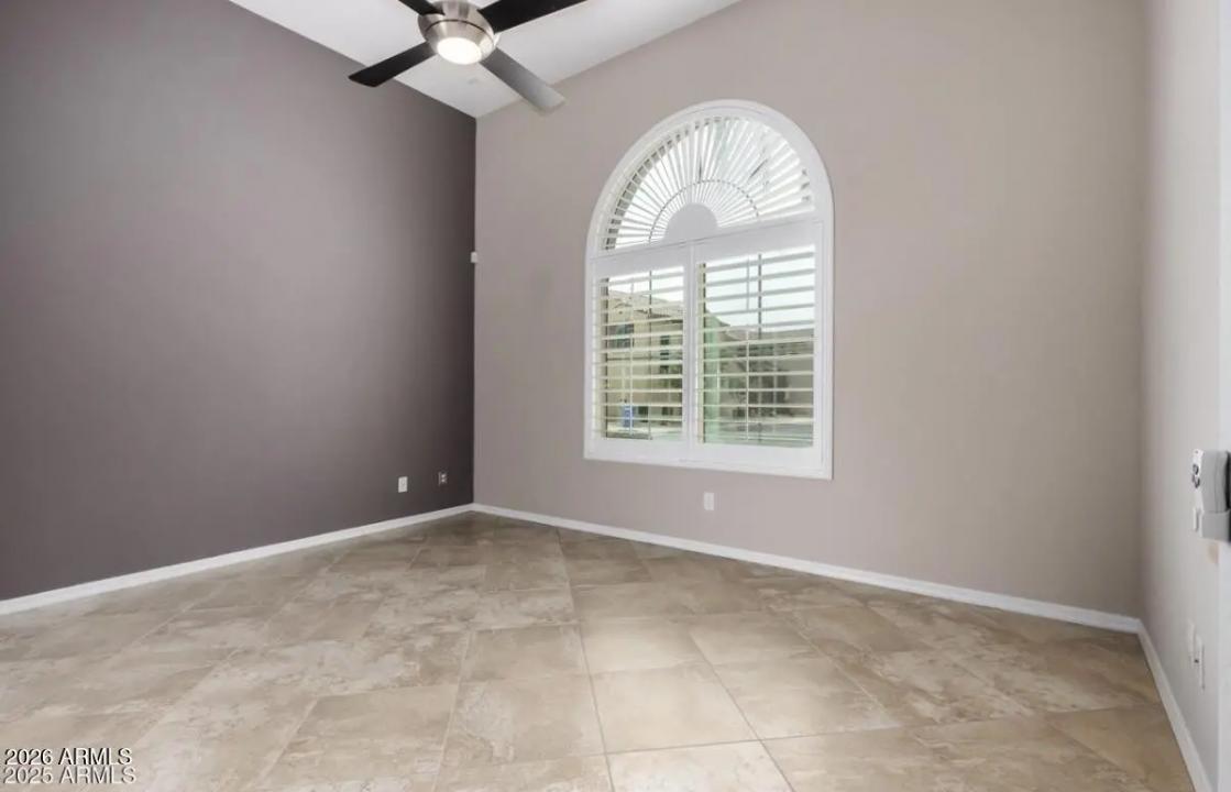 Real Estate Picture 4