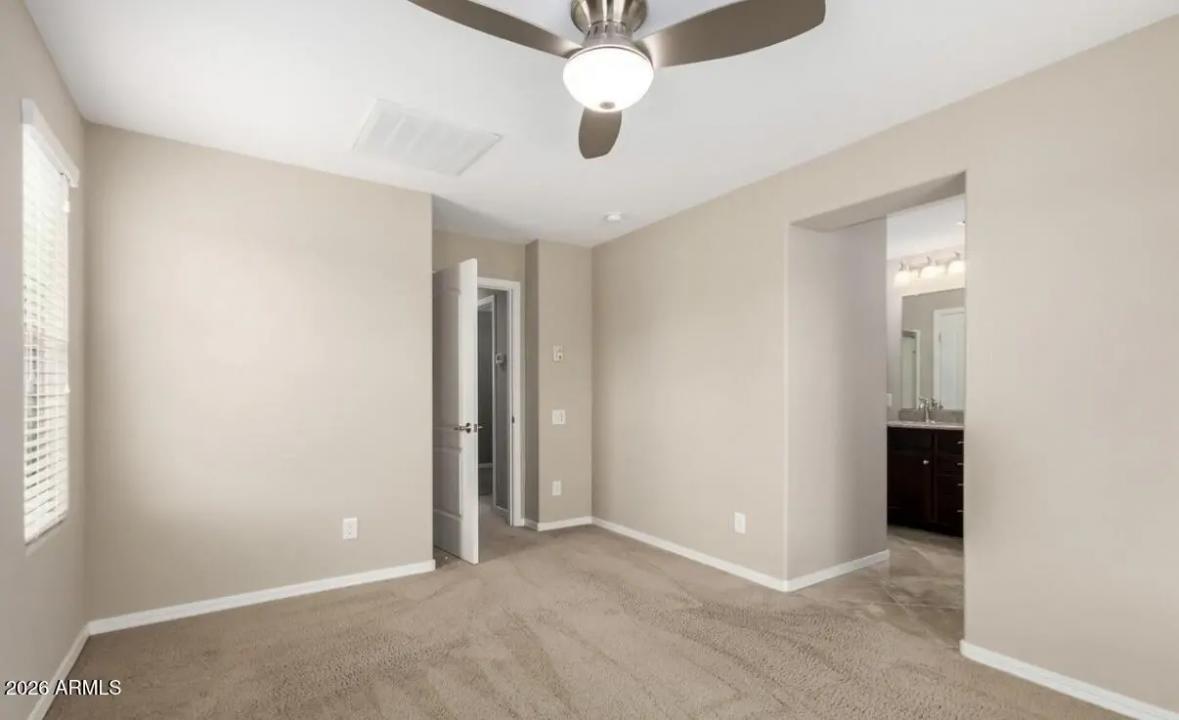 Real Estate Picture 7