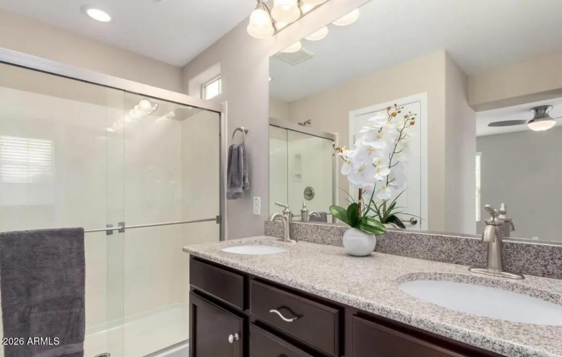 Real Estate Picture 8