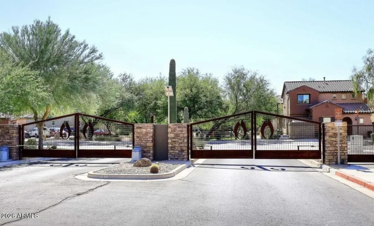 Real Estate Picture 15