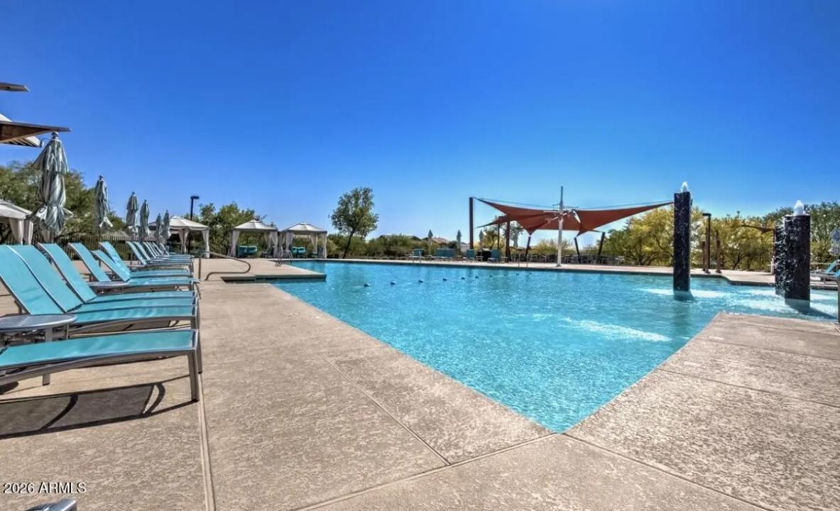 Real Estate Picture 17
