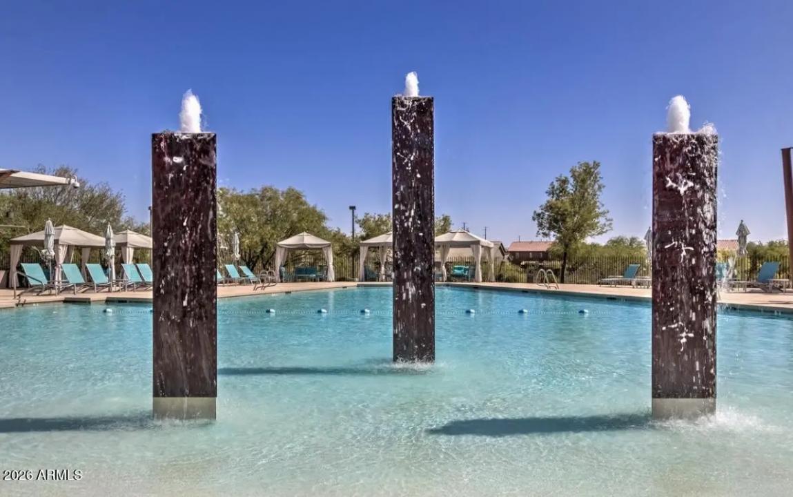 Real Estate Picture 18