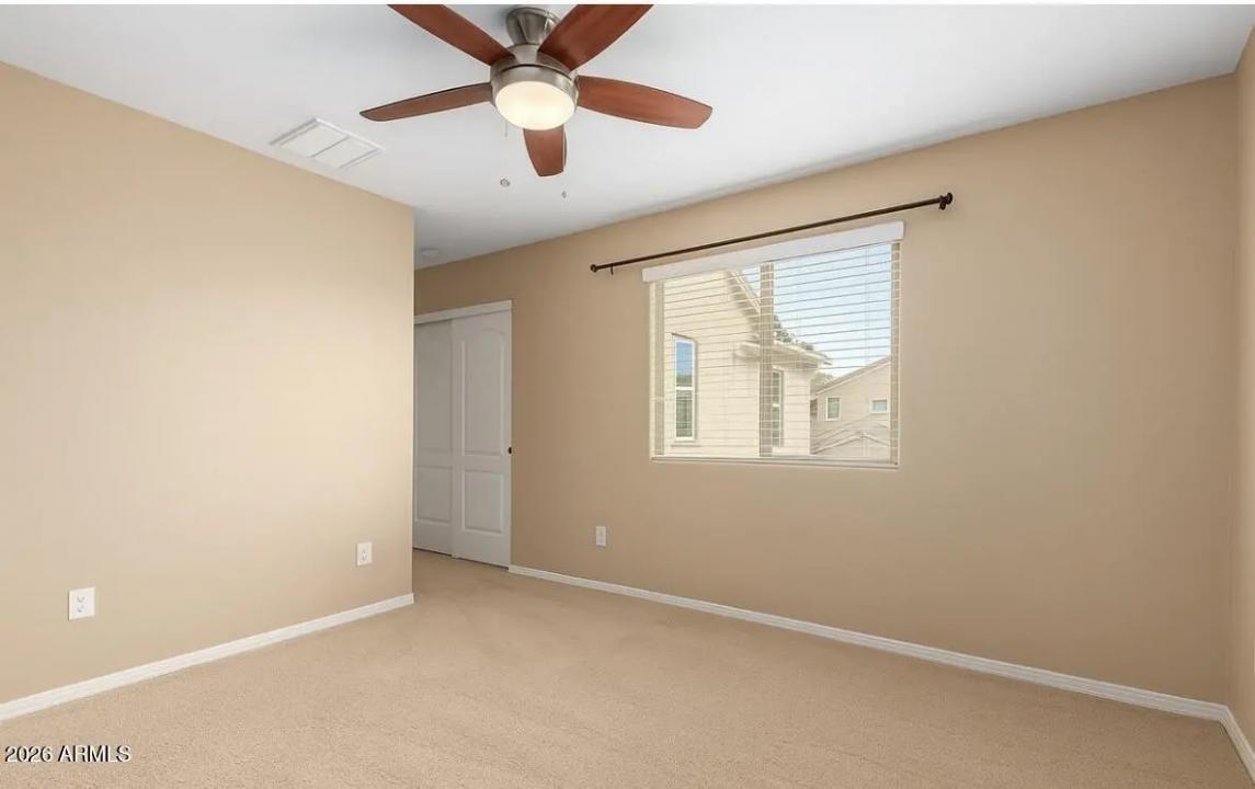 Real Estate Picture 11
