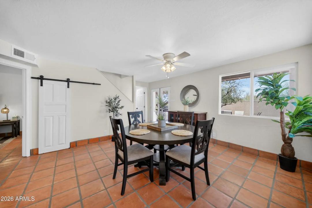 Real Estate Picture 8