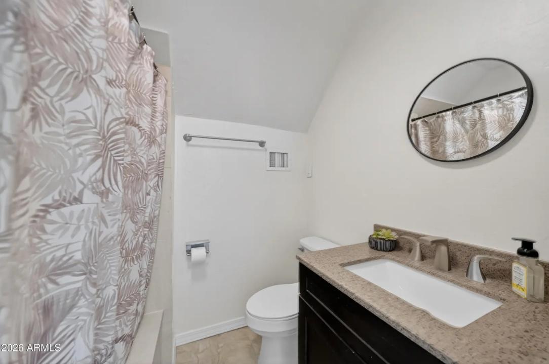 Real Estate Picture 21