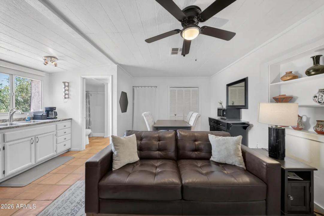 Real Estate Picture 23