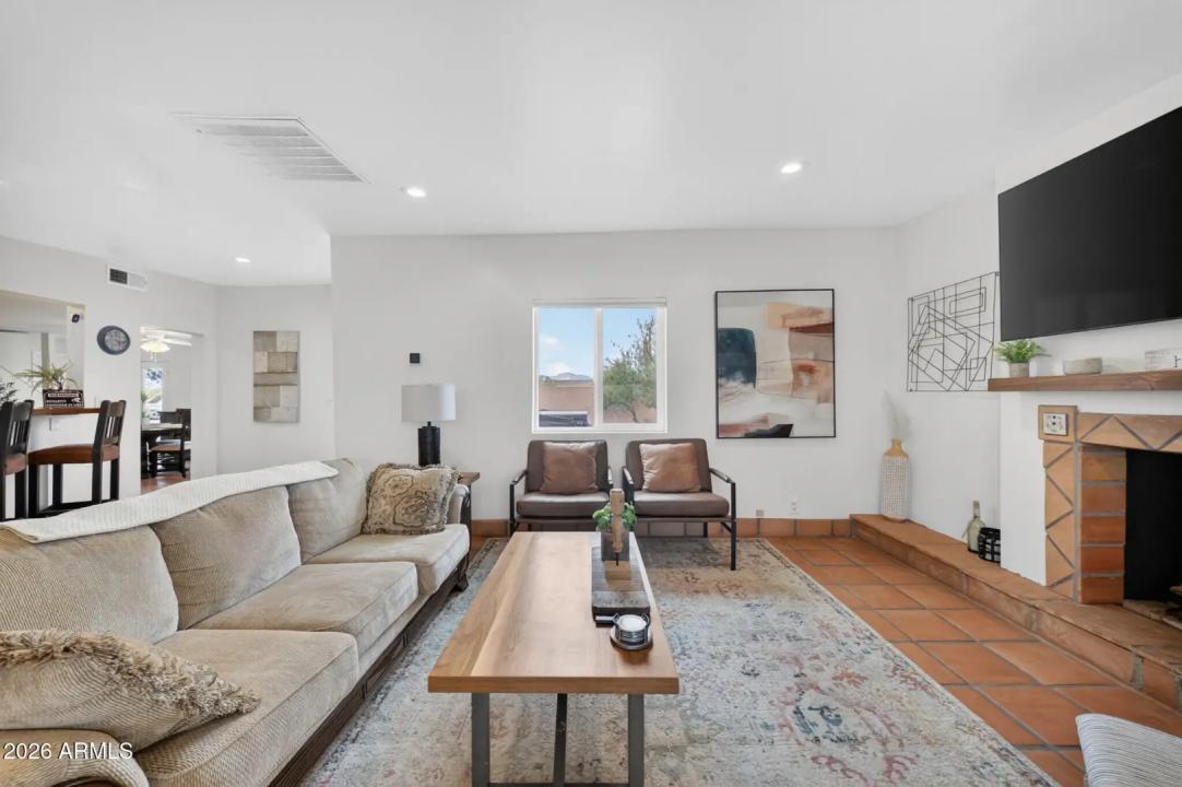 Real Estate Picture 2