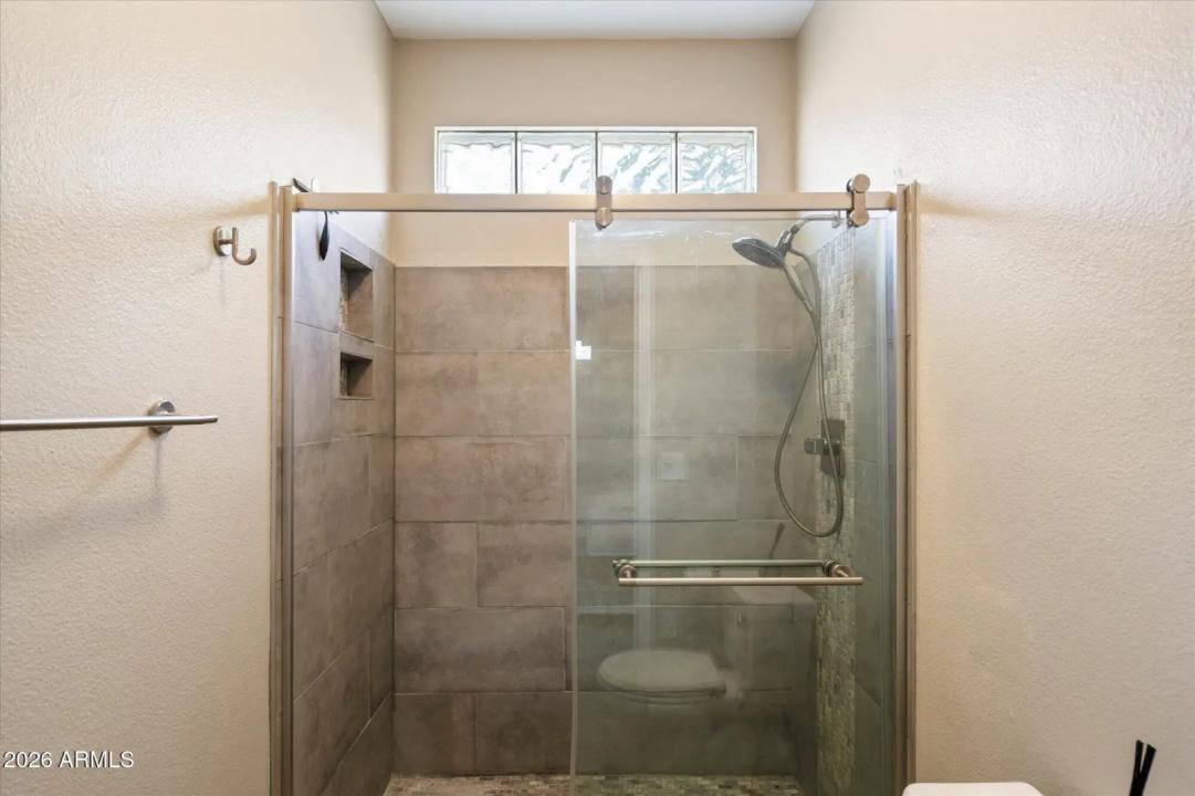Real Estate Picture 6
