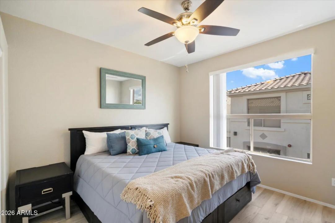 Real Estate Picture 7