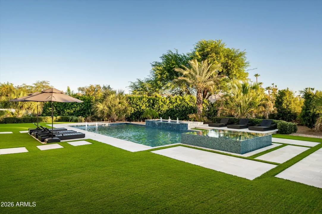 Real Estate Picture 43
