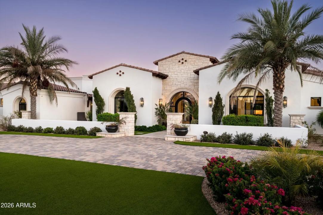 Real Estate Picture 3