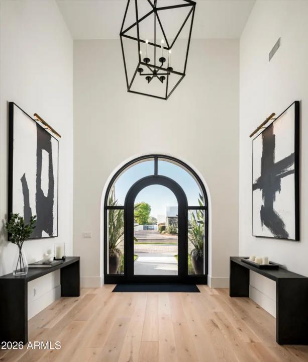 Real Estate Picture 5