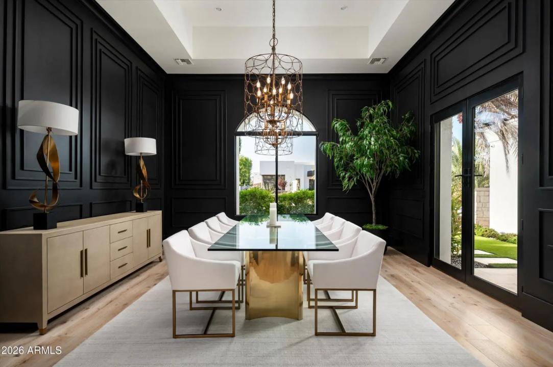 Real Estate Picture 6