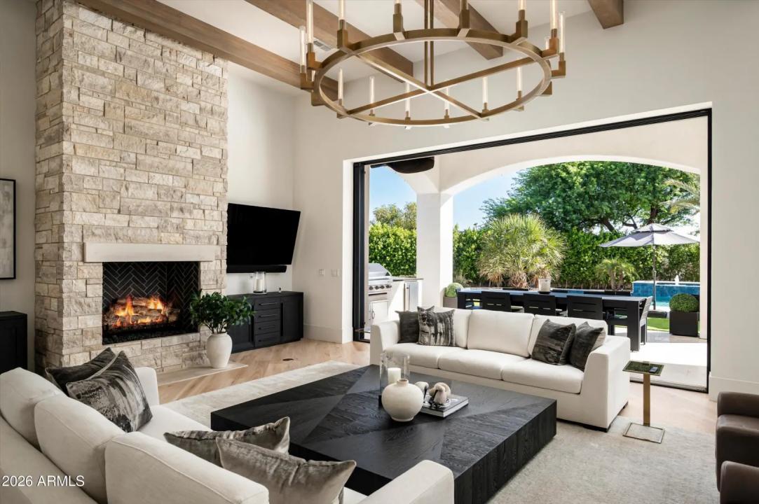 Real Estate Picture 15