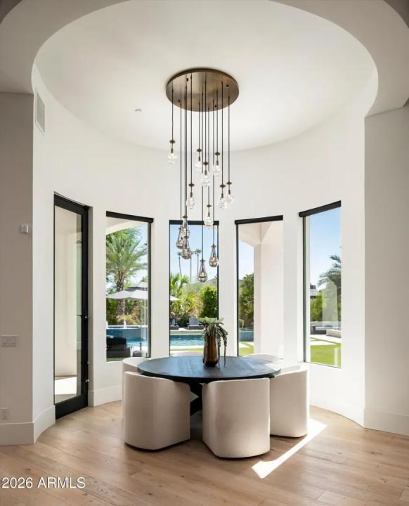 Real Estate Picture 17