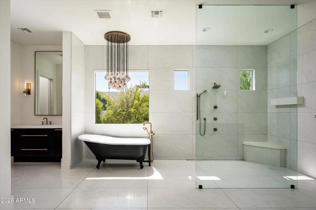 Real Estate Picture 22