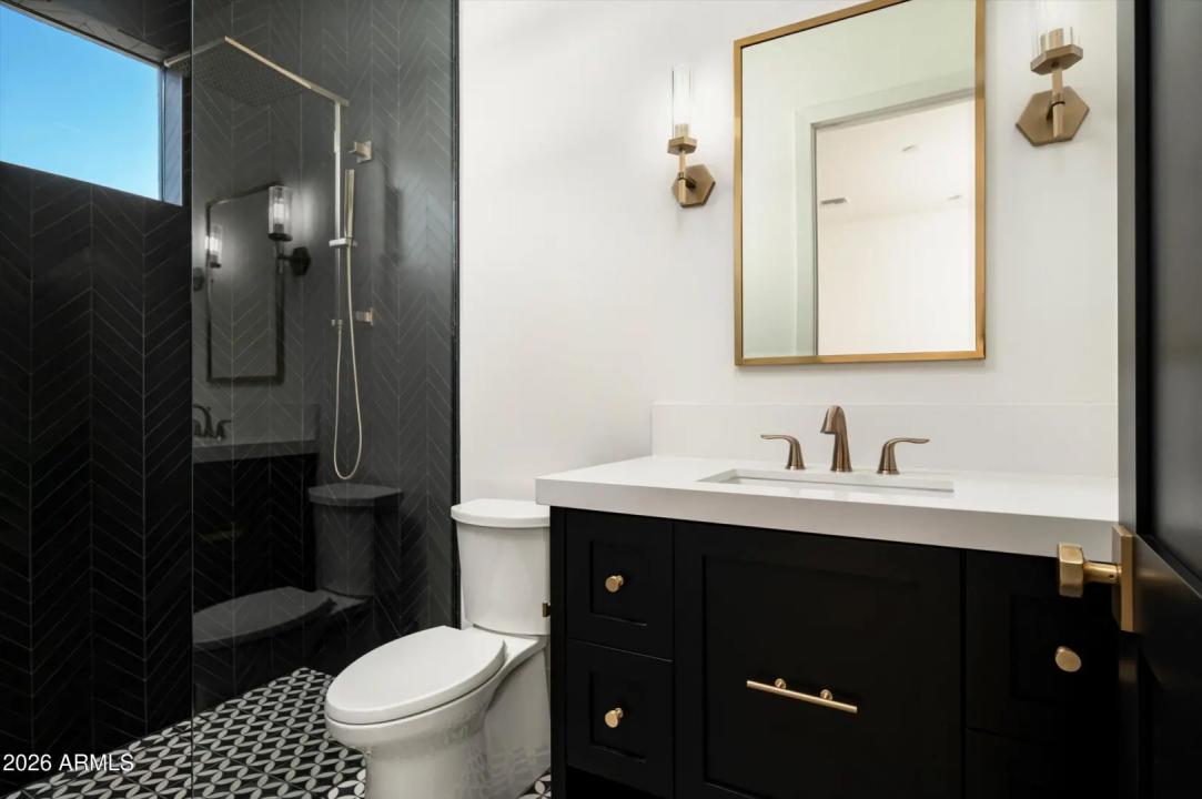 Real Estate Picture 38