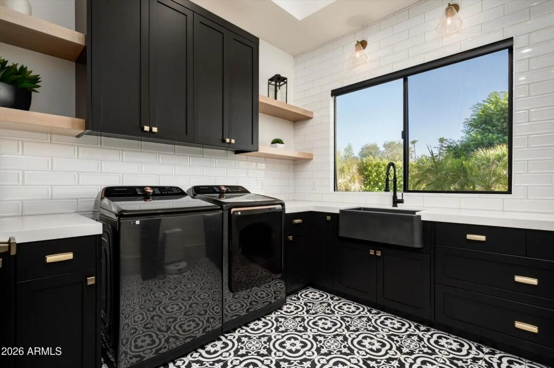 Real Estate Picture 39