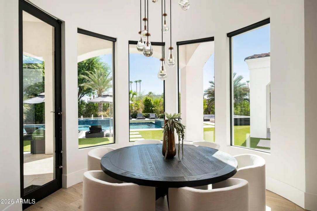Real Estate Picture 18