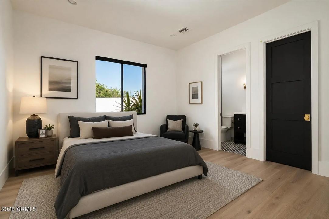 Real Estate Picture 37