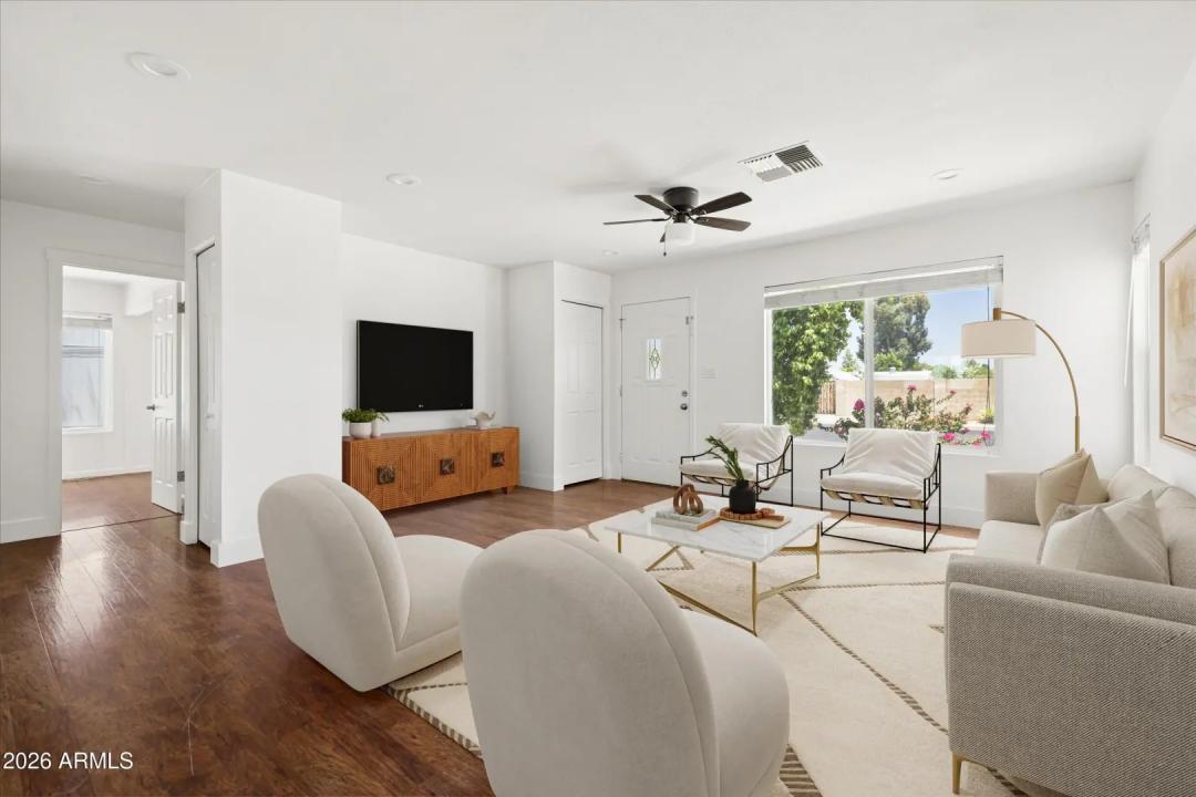 Real Estate Picture 6