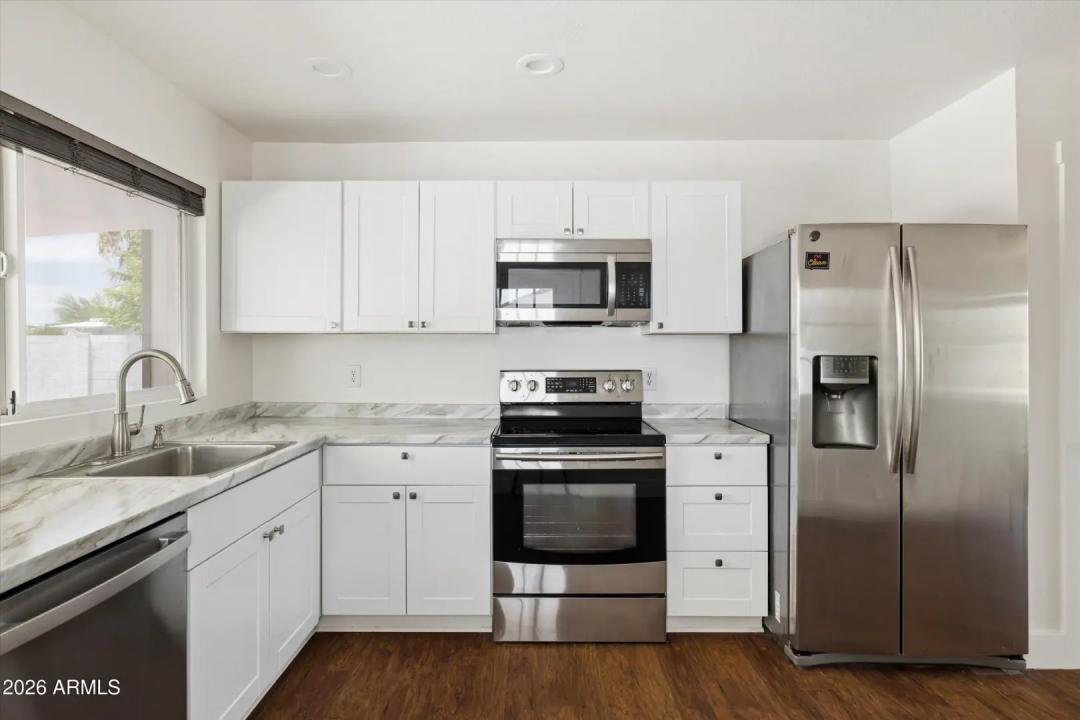 Real Estate Picture 13