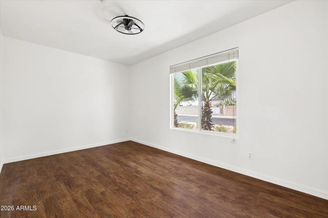 Real Estate Picture 21