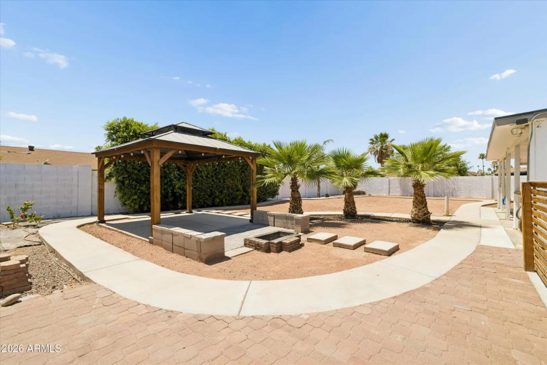Real Estate Picture 25