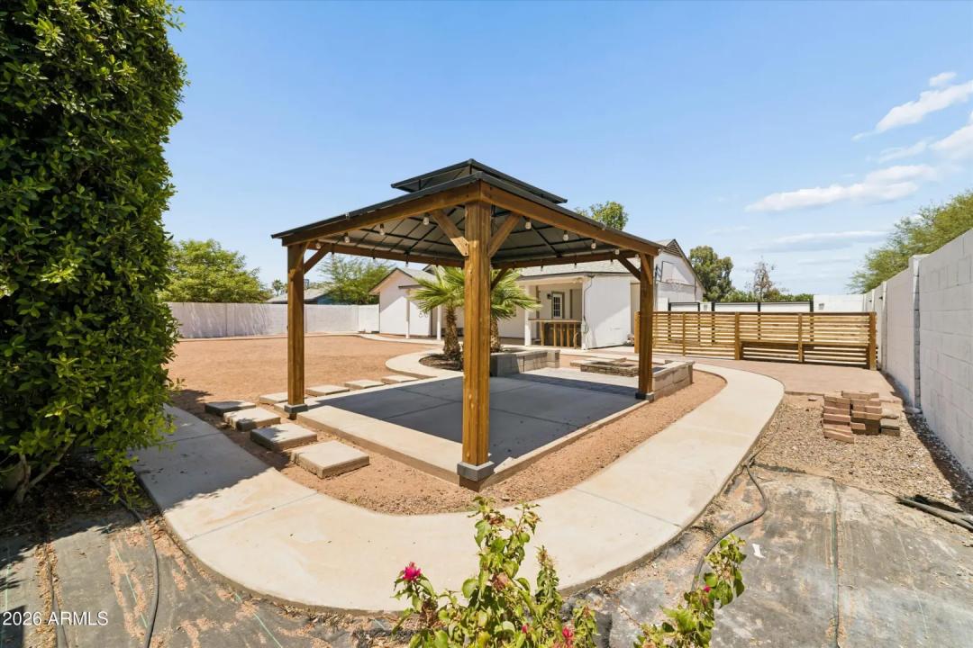 Real Estate Picture 26