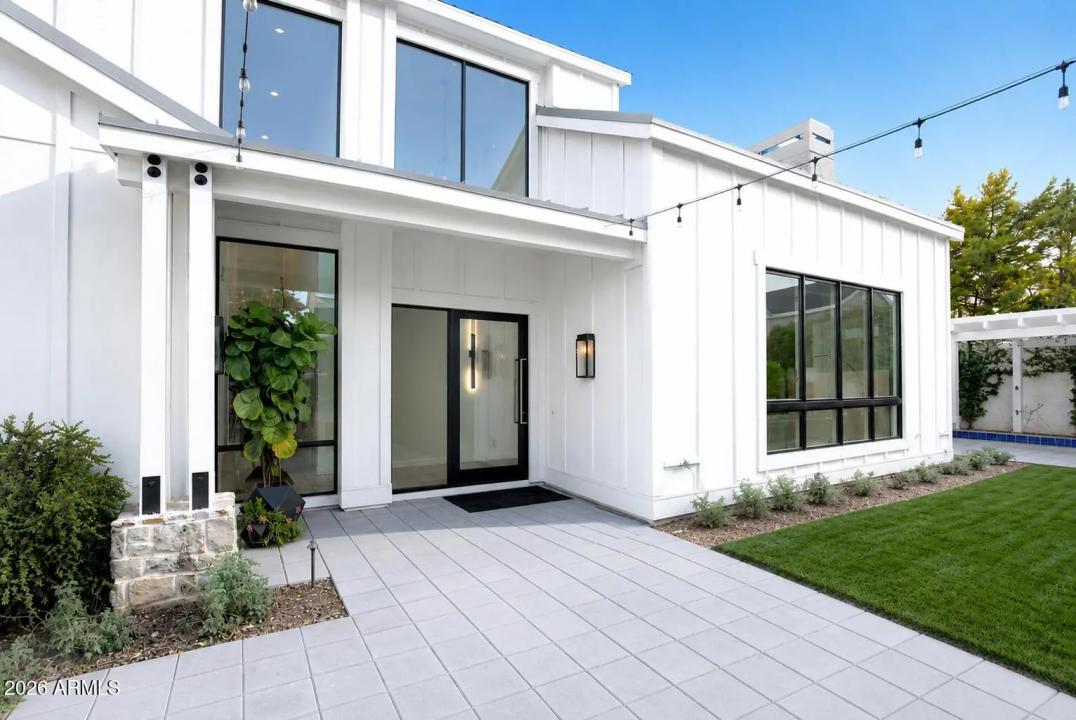 Real Estate Picture 2