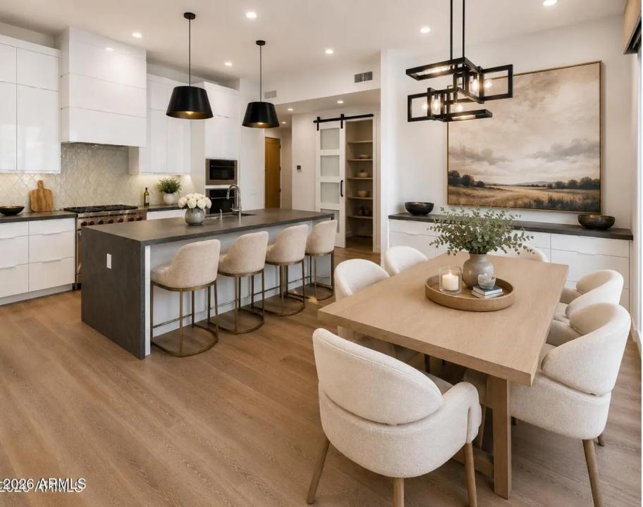 Real Estate Picture 4