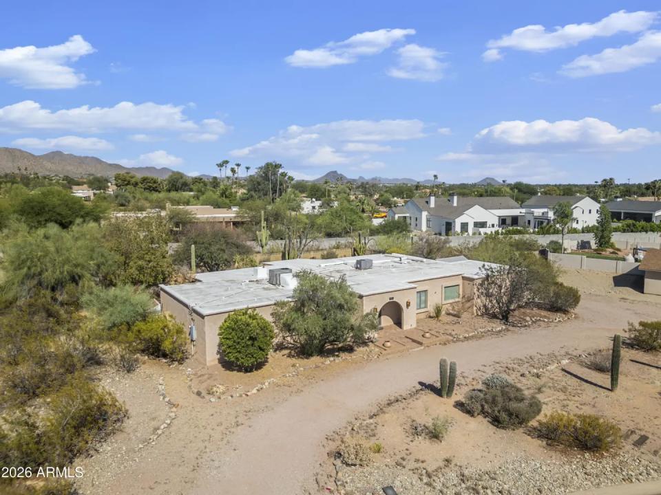 Real Estate Picture 9