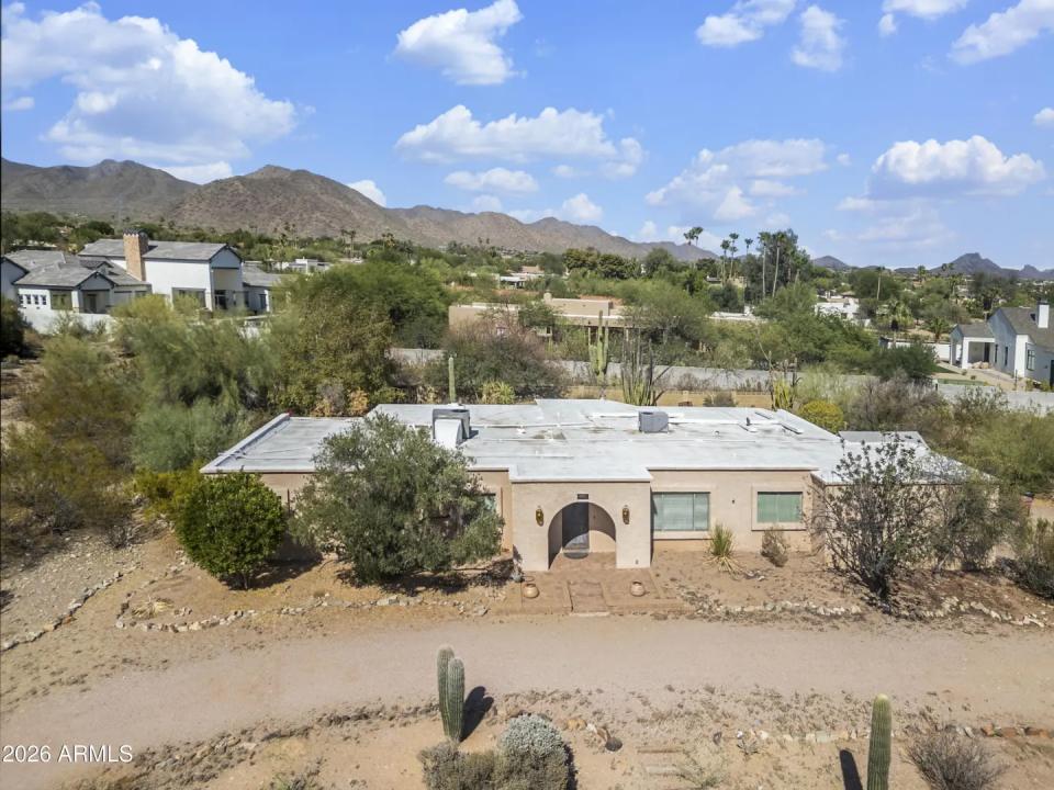 Real Estate Picture 10