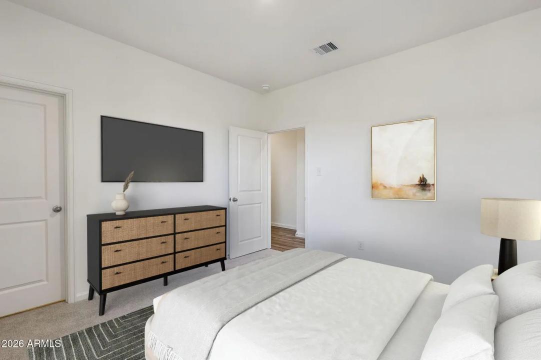 Real Estate Picture 6